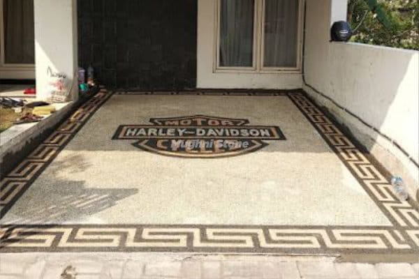 carport dengan logo motor