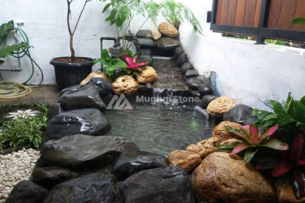 kolam air terjun minimalis