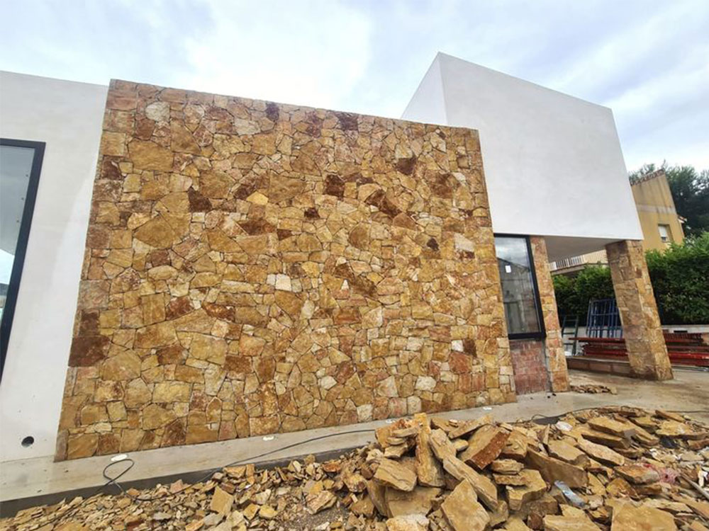 batu golden limestone