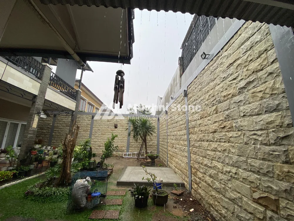 pagar batu bobos rta