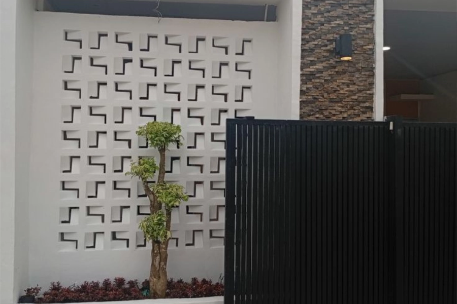 Pagar Roster Motif Unik Modern