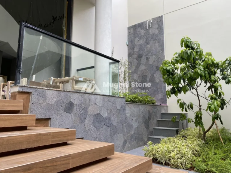 after - pemasangan batu curi untuk dinding taman