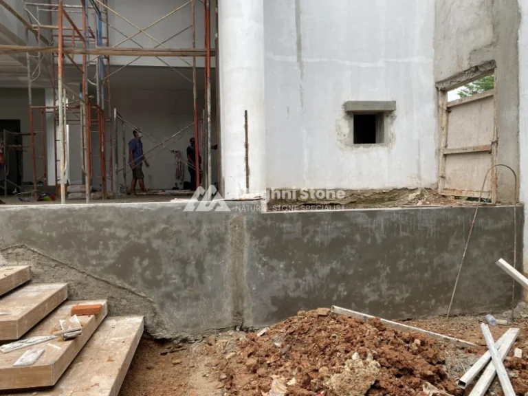 before 2 - pemasangan batu curi untuk dinding taman