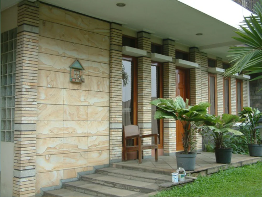 dinding teras batu palimanan