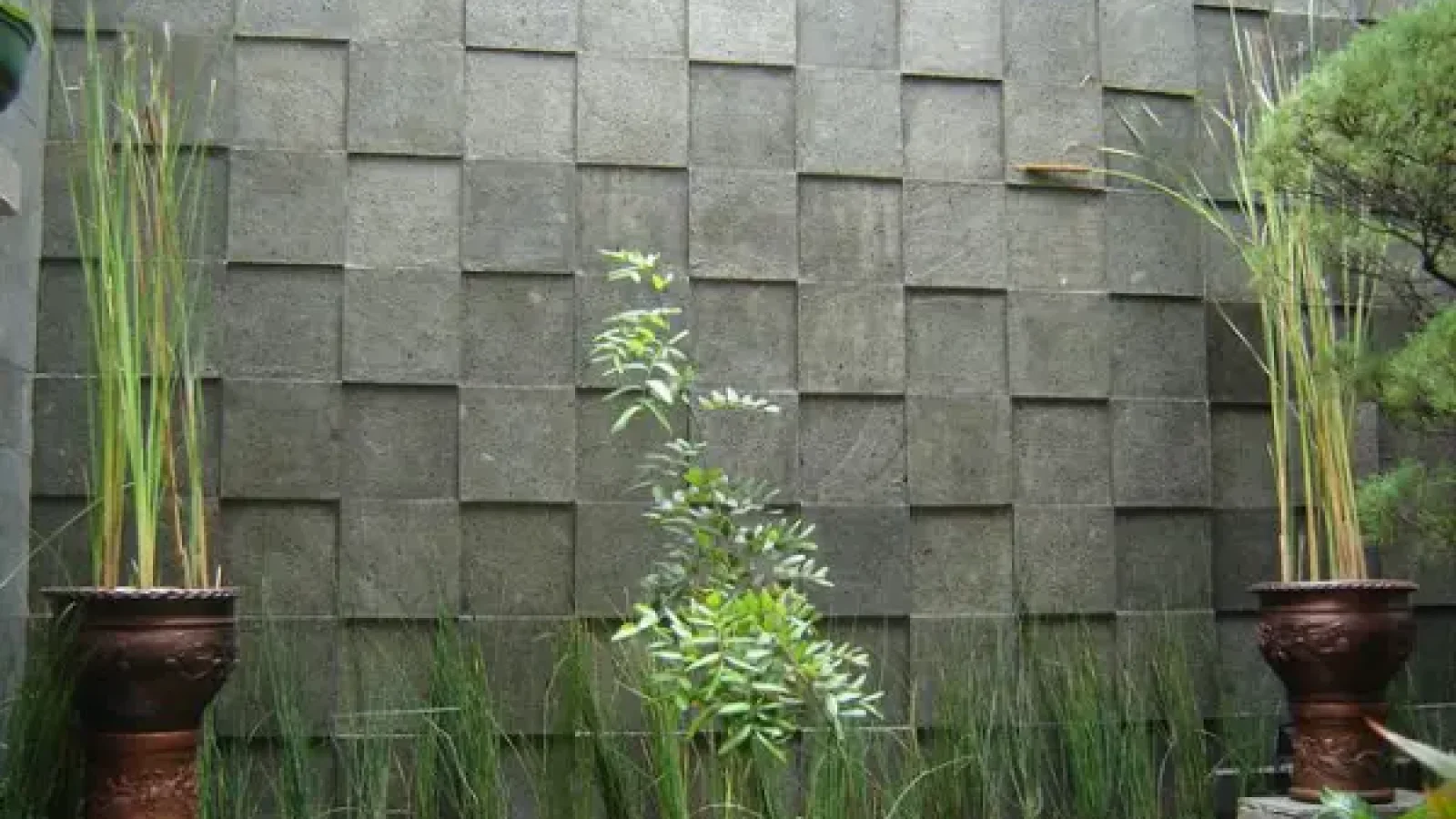 batu alam dindinng luar rumah