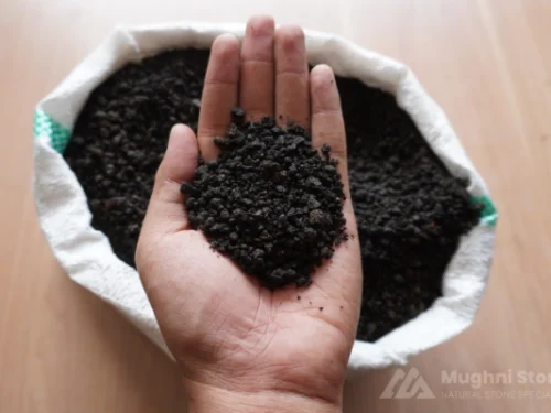 batu apung hitam detail