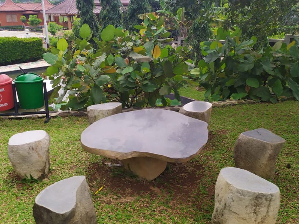 meja batu alam